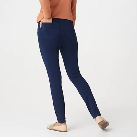 DENIM AND COMPANY JEGGINGS LIGHT WASH - Picture 2 of 3